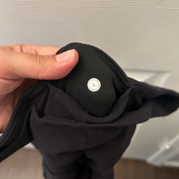 Lululemon Align Jogger 28"
Black - Picture 6 of 6